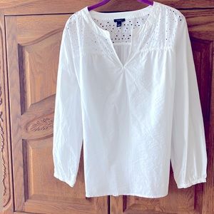 Size L Anne Taylor Top. Long sleeve. Lightweight cotton. Cute cutout on top.